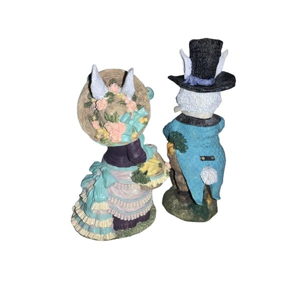 The Victorian Collection Edward & Isobel Carrots Easter Rabbit Figurines - Picture 5 of 9